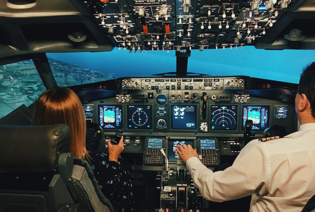 Полет в авиатренажере Боинг-737